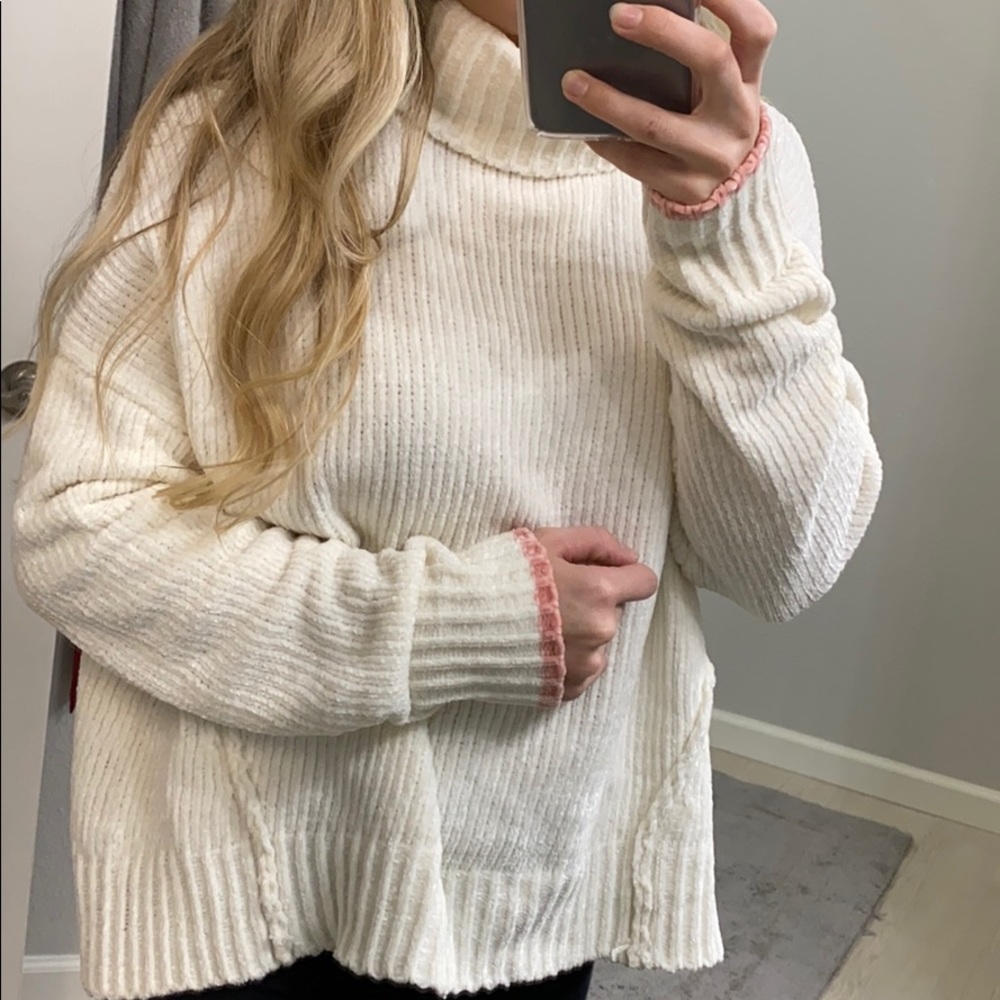 Ultra Soft Chenille Pullover Sweater Size Small - Picture 3 of 7